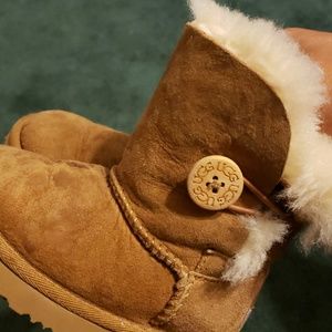 Ugg (toddler boots)